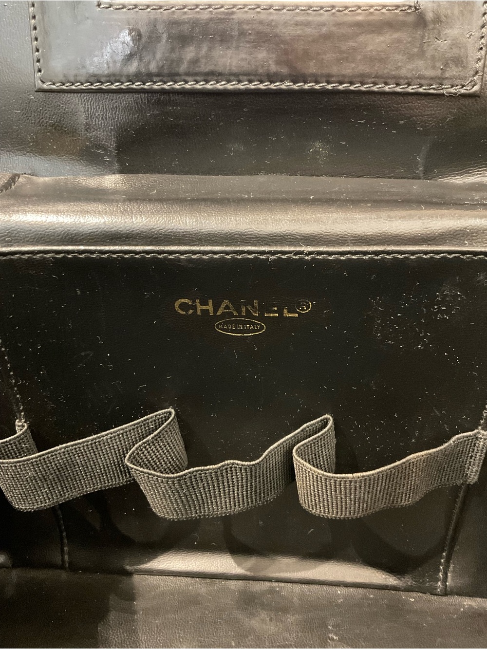 Chanel Vanity - Picture 10 of 13